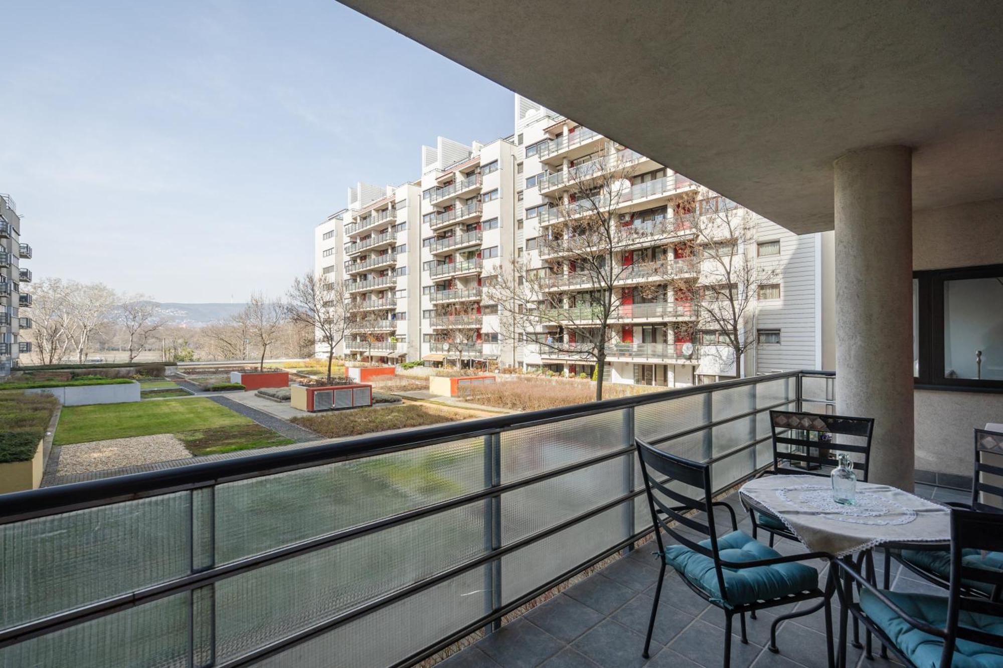 Heart And Soul Apartment Boedapest Buitenkant foto
